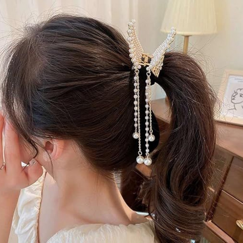LATAFASHIONS    "Stylish Combo Pack: Pearl Wing Hair Claw & Floral Hair Clips" (Copy)