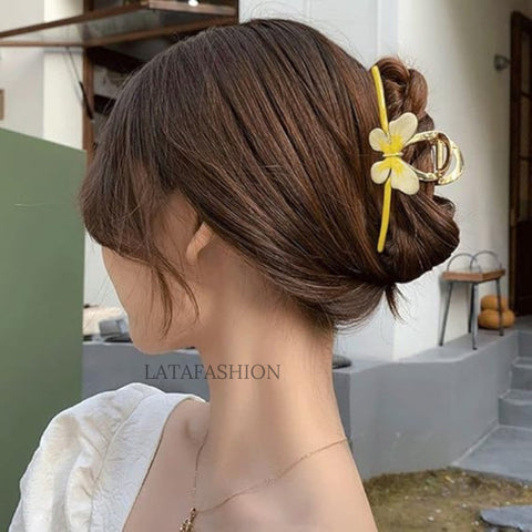 LATAFASHIONS  Butterflyy Metal Hair Claw Clips, Large Golden Decorative Strong Hold Hair Clamps, Elegant Non Slip Hair Clamps Stylish Hair Clutch for Women Girls